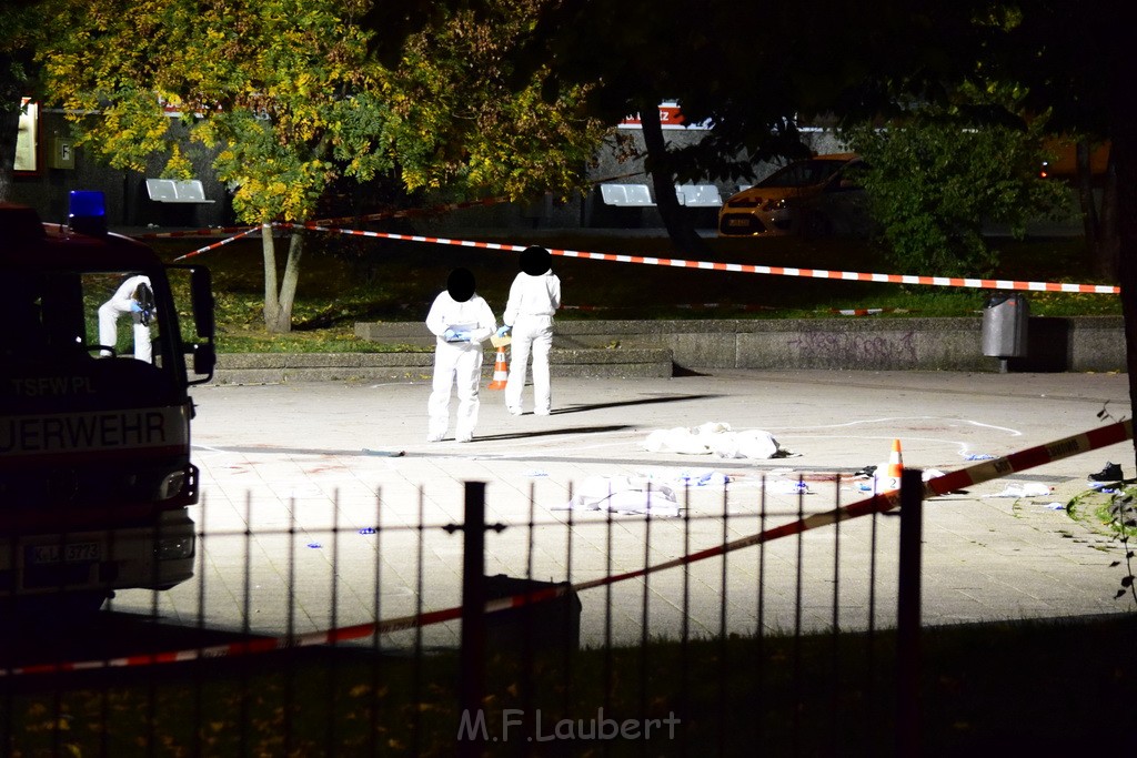 Einsatz BF Messerstecherei Koeln Neustadt Nord Eberplatz Platzmitte P130.JPG - Miklos Laubert